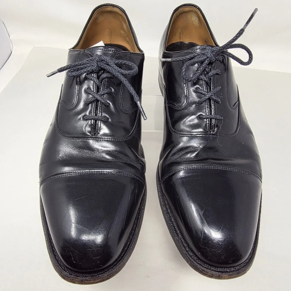 Johnston & Murphy ships from